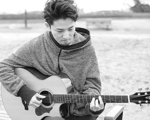 Seiji Igusa Guitarist