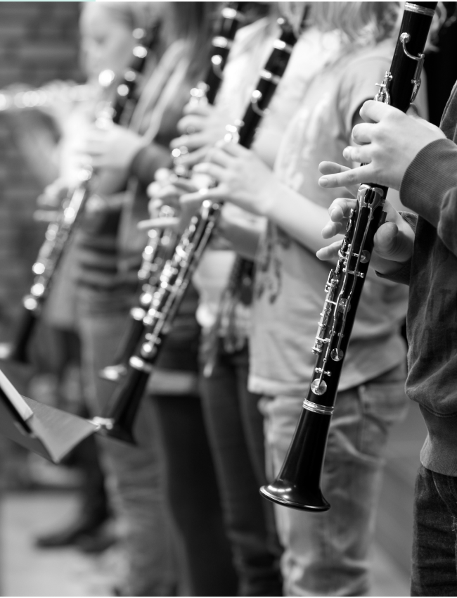 Start with Success: Instilling Beginning Clarinet Fundamentals (Aileen Razey)