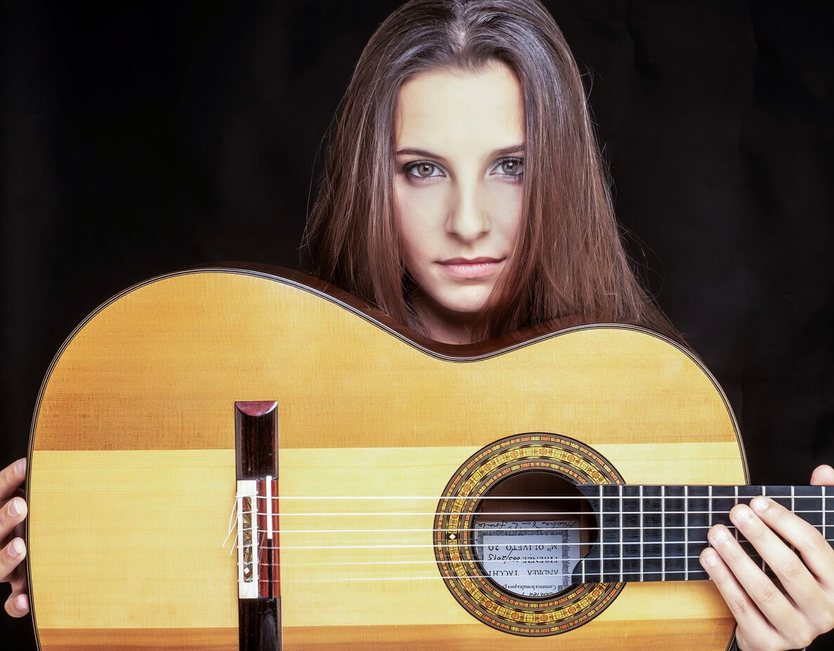 Classical Guitarist Carlotta Dalia