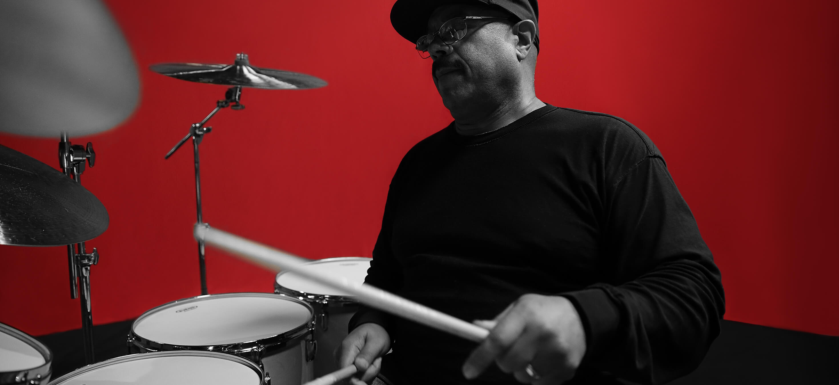 Dennis Chambers photo