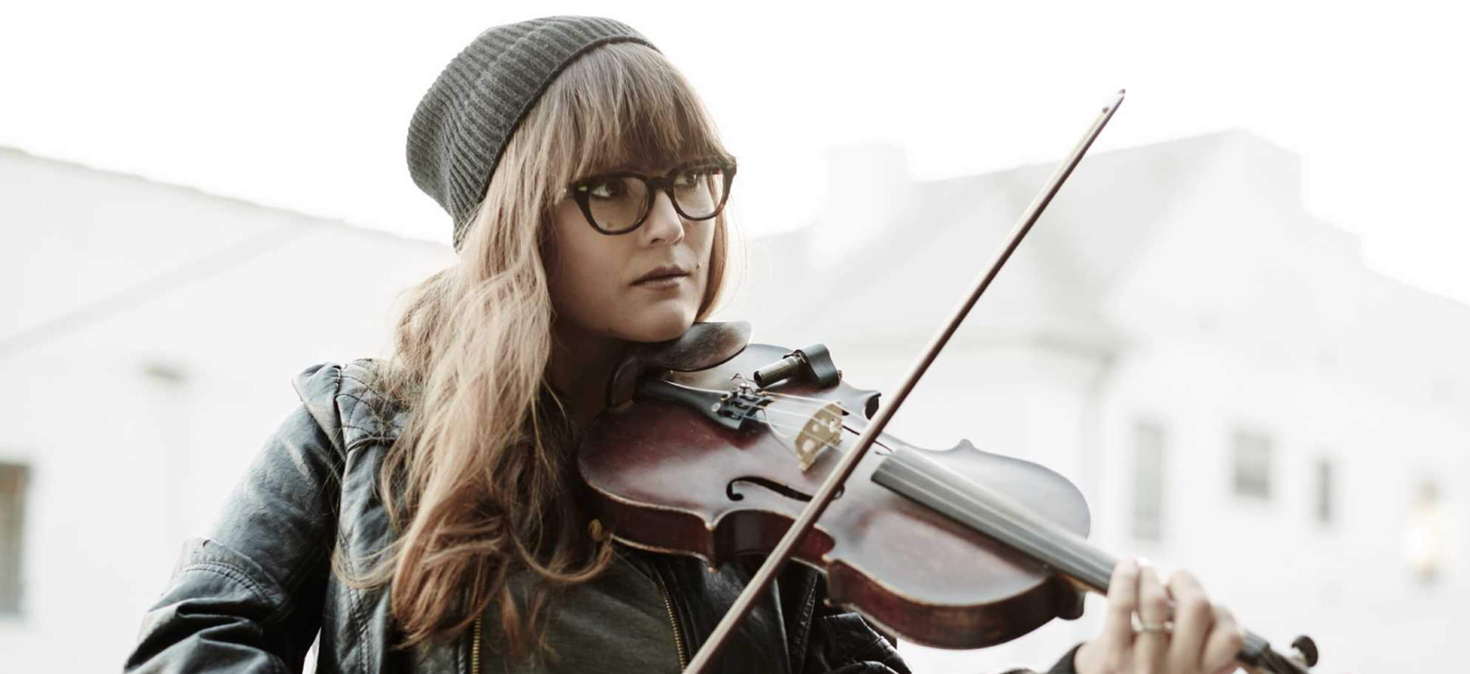 Sara Watkins photo