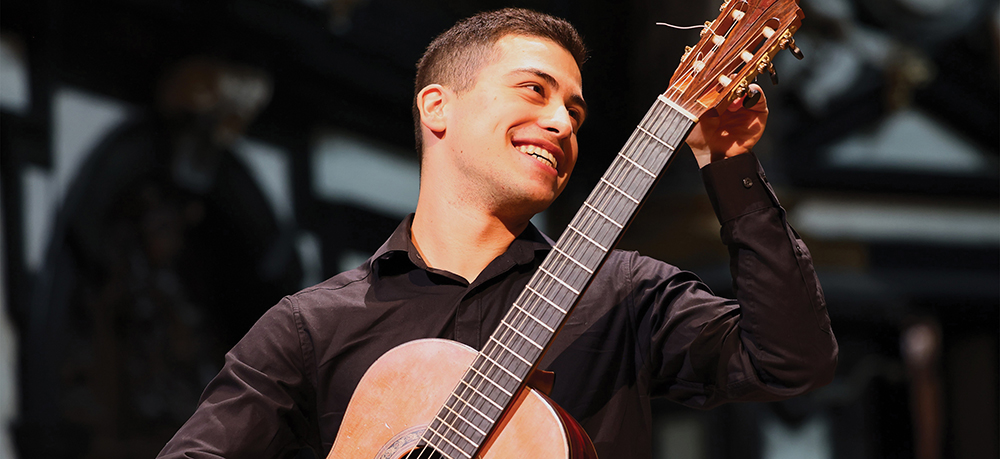 Filippos Manoloudis, professional guitarist