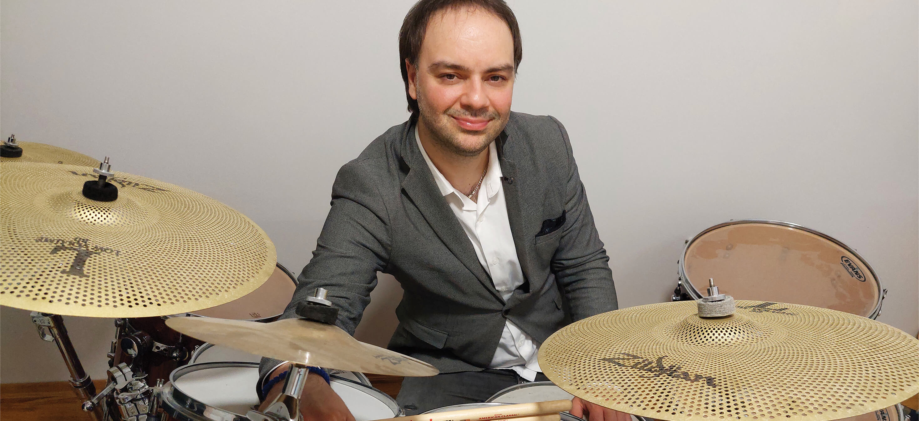 Garo Tavitjan, professional drummer