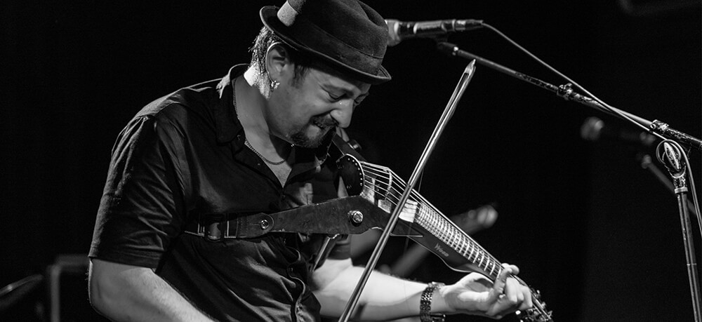 Joe Deninzon, professional violinist.