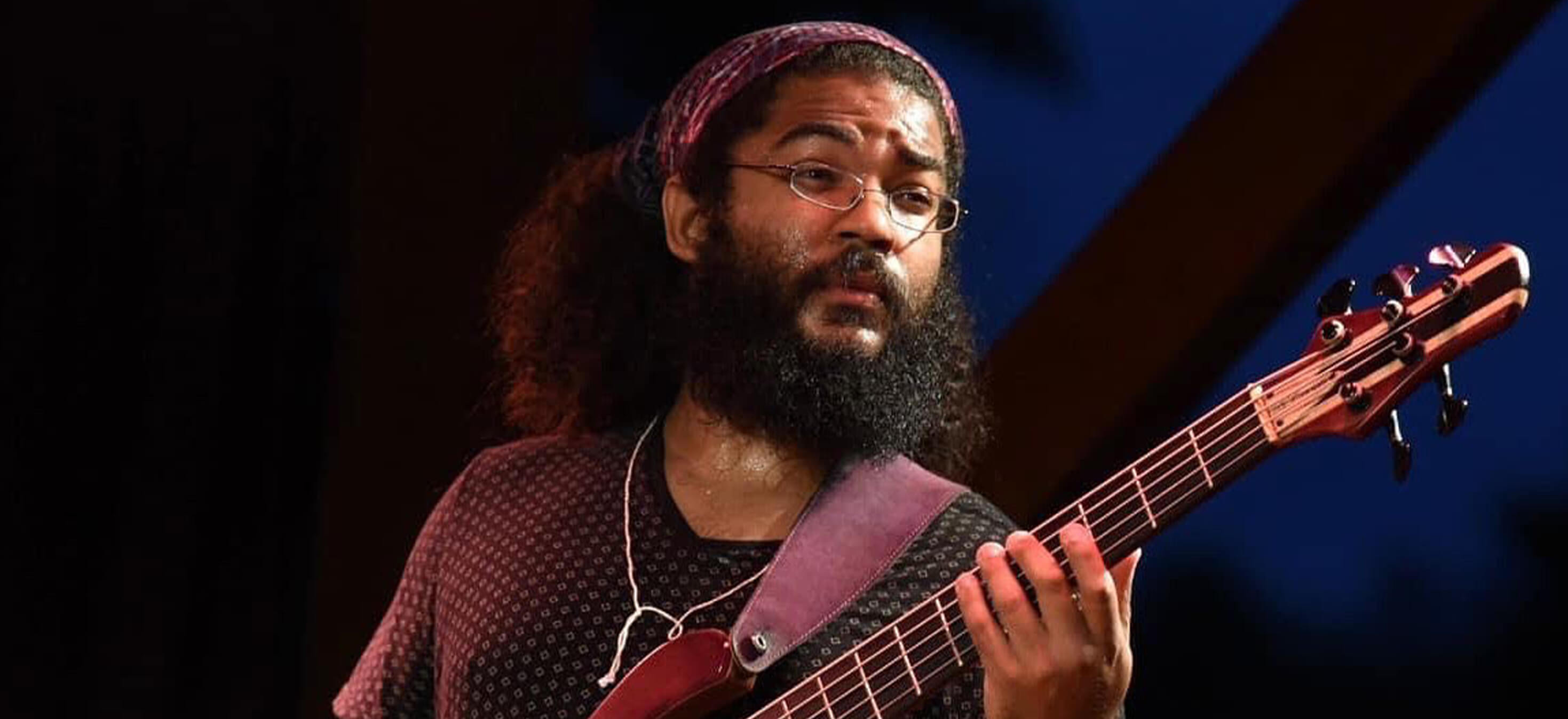 Jonathan Toscano, professional guitarist