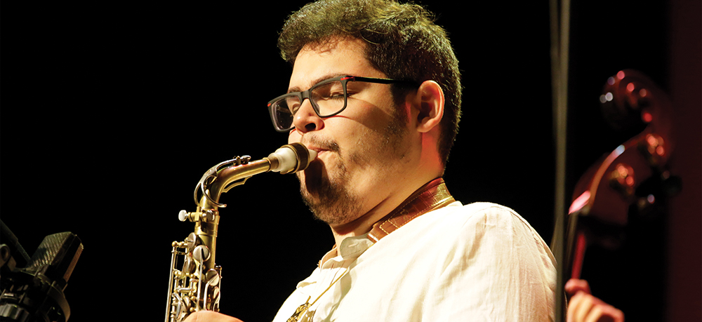 NicolaCaminiti.professional saxophonist