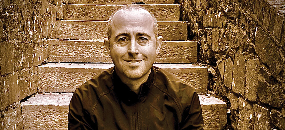 Tony Byrne, professional guitarist