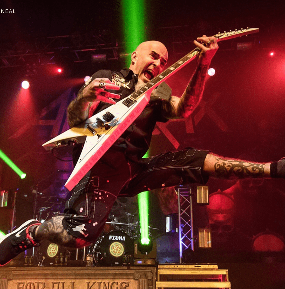 Scott Ian playing guitar