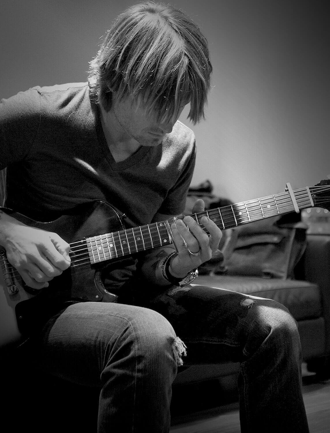 Keith Urban, professional guitarist & country music artist